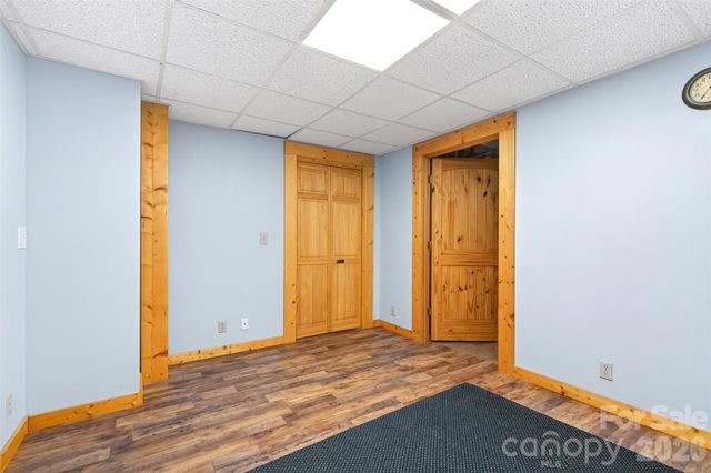 545 Mountain Crest Drive S, Marion, NC 28752