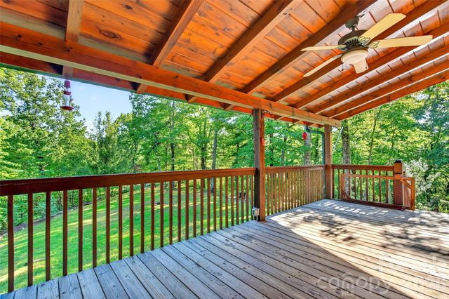 545 Mountain Crest Drive S, Marion, NC 28752
