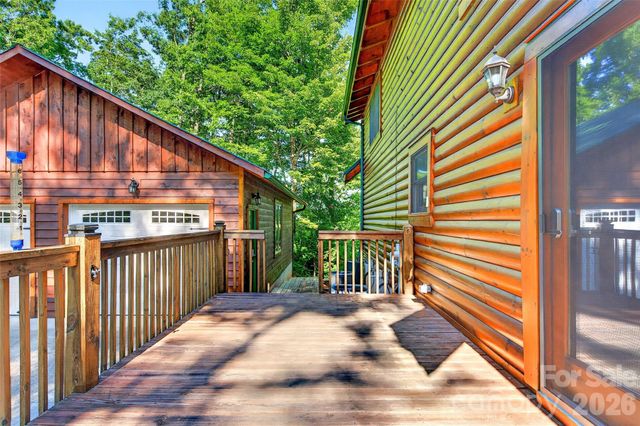 545 Mountain Crest Drive S, Marion, NC 28752
