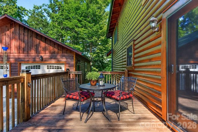 545 Mountain Crest Drive S, Marion, NC 28752