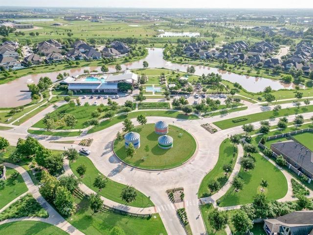 1515 Shining Willow Court, Richmond, TX 77406