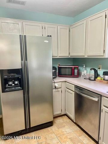 8016 Ridgecrest Circle, Biloxi, MS 39532