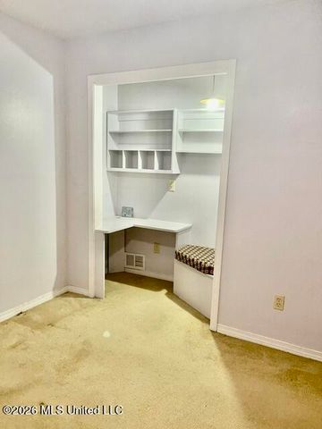 8016 Ridgecrest Circle, Biloxi, MS 39532