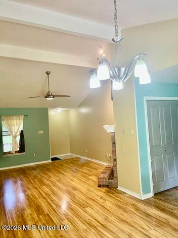 8016 Ridgecrest Circle, Biloxi, MS 39532