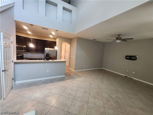 9071 Albion LN N 5706, Naples, FL 34113