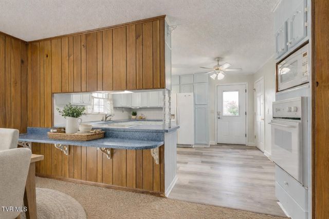 2517 Sinking Creek Road, Johnson City, TN 37604