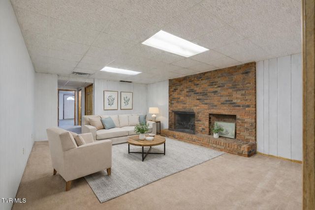 2517 Sinking Creek Road, Johnson City, TN 37604