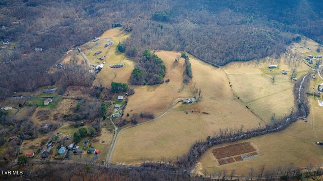 2517 Sinking Creek Road, Johnson City, TN 37604