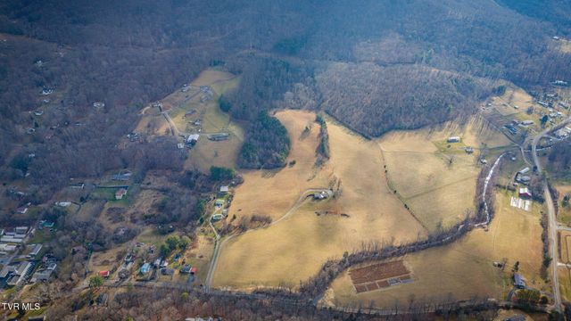 2517 Sinking Creek Road, Johnson City, TN 37604