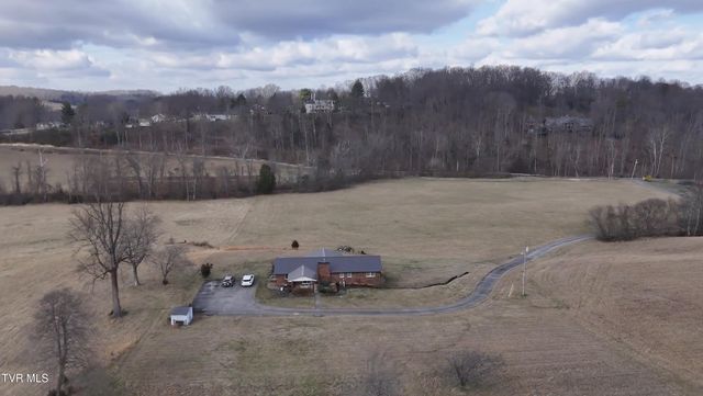 2517 Sinking Creek Road, Johnson City, TN 37604