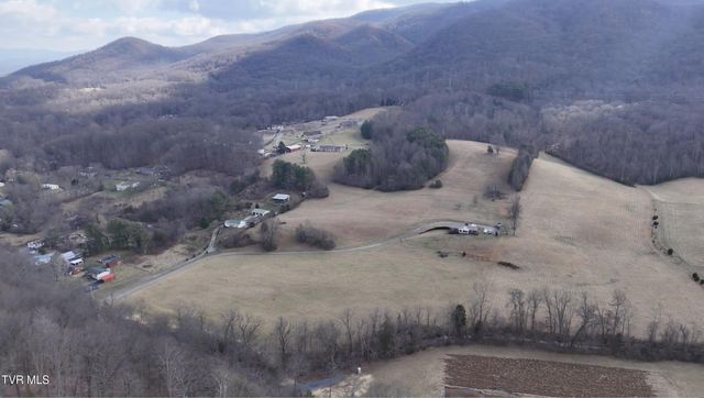 2517 Sinking Creek Road, Johnson City, TN 37604