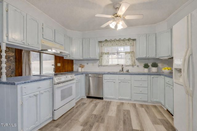 2517 Sinking Creek Road, Johnson City, TN 37604