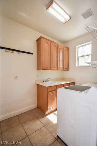 10243 Bright Harbor Avenue, Las Vegas, NV 89135