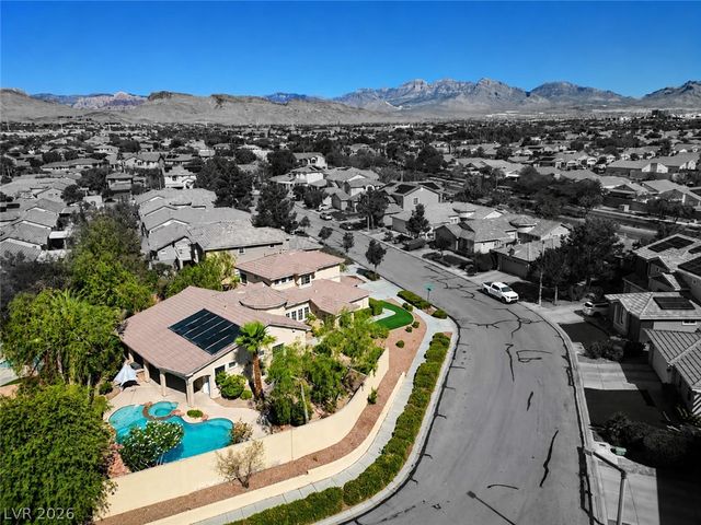 10243 Bright Harbor Avenue, Las Vegas, NV 89135