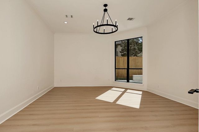 10 Libretto Court, The Woodlands, TX 77382