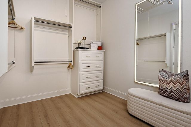 10 Libretto Court, The Woodlands, TX 77382