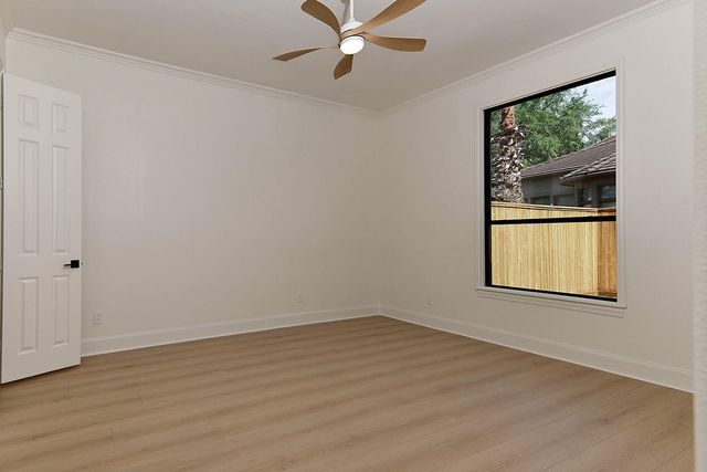 10 Libretto Court, The Woodlands, TX 77382