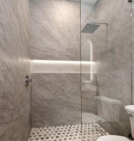 10 Libretto Court, The Woodlands, TX 77382