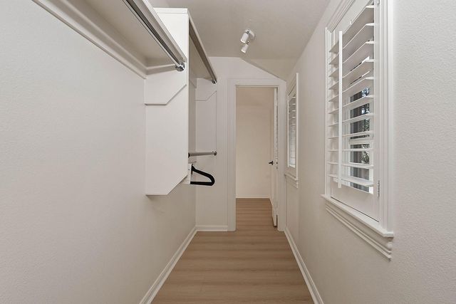 10 Libretto Court, The Woodlands, TX 77382