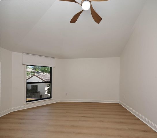 10 Libretto Court, The Woodlands, TX 77382