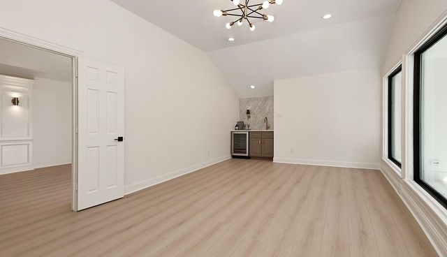 10 Libretto Court, The Woodlands, TX 77382