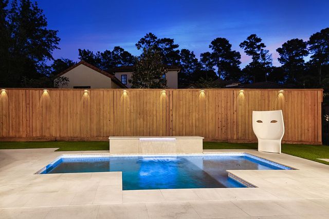 10 Libretto Court, The Woodlands, TX 77382