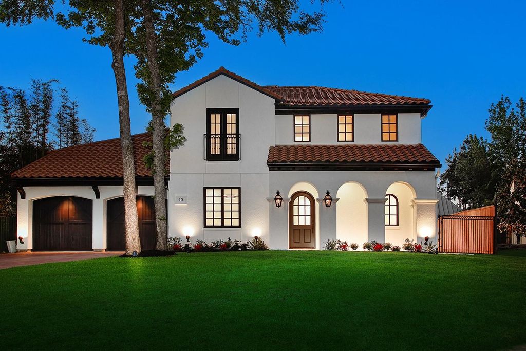 10 Libretto Court, The Woodlands, TX 77382