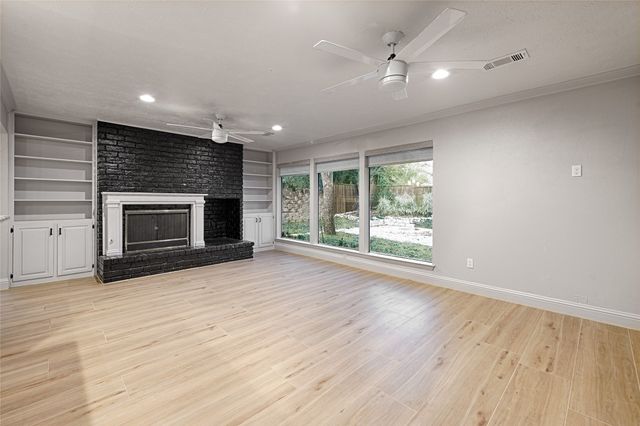 509 N Durango Circle, Irving, TX 75062