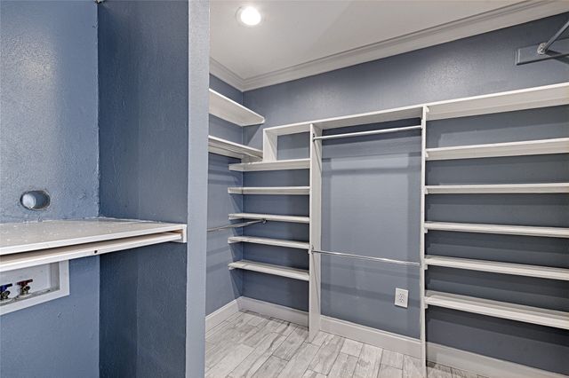 509 N Durango Circle, Irving, TX 75062