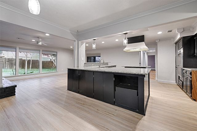 509 N Durango Circle, Irving, TX 75062