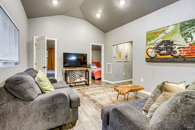 14465 Old Cazadero Rd, Guerneville, CA 95446