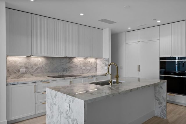 3015 S YSABELLA AVENUE 2602, Tampa, FL 33629