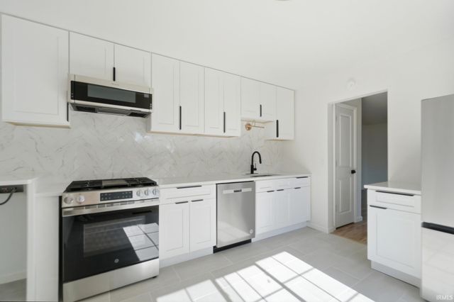 7111 Cranberry Road, Fort Wayne, IN 46825