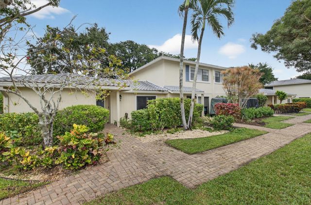 24 Westgate Lane A, Boynton Beach, FL 33436