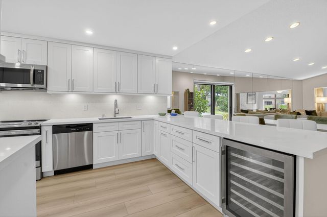 24 Westgate Lane A, Boynton Beach, FL 33436