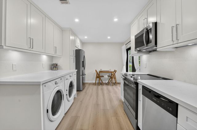 24 Westgate Lane A, Boynton Beach, FL 33436