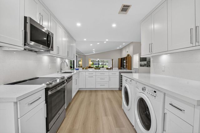 24 Westgate Lane A, Boynton Beach, FL 33436