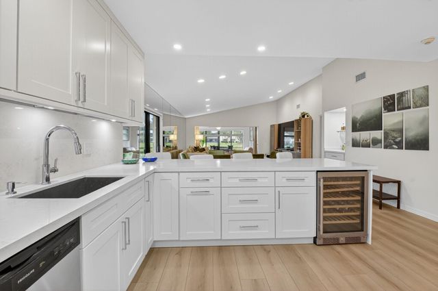 24 Westgate Lane A, Boynton Beach, FL 33436