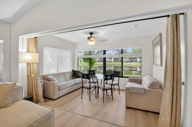 24 Westgate Lane A, Boynton Beach, FL 33436