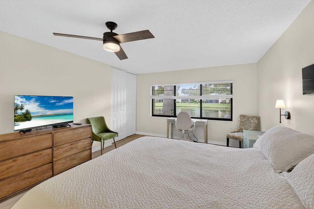 24 Westgate Lane A, Boynton Beach, FL 33436