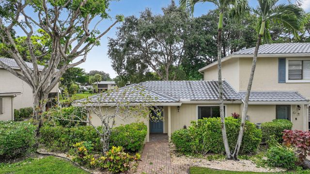 24 Westgate Lane A, Boynton Beach, FL 33436