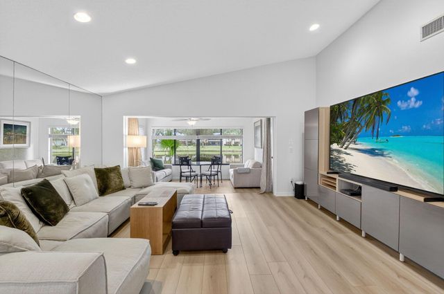 24 Westgate Lane A, Boynton Beach, FL 33436