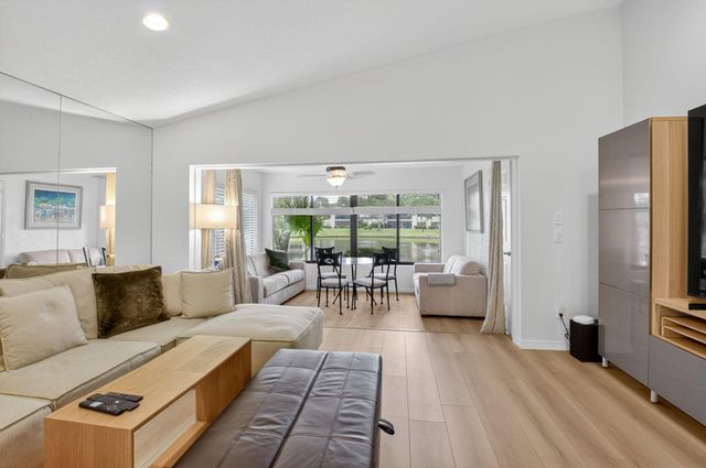 24 Westgate Lane A, Boynton Beach, FL 33436