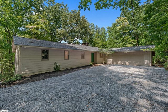 215 Hearthstone Ridge Road, Landrum, SC 29356