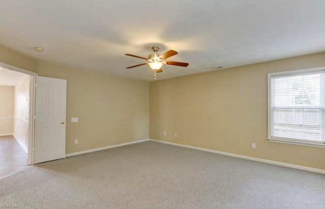 1133 Lady Ashley DR, Chesapeake, VA 23320