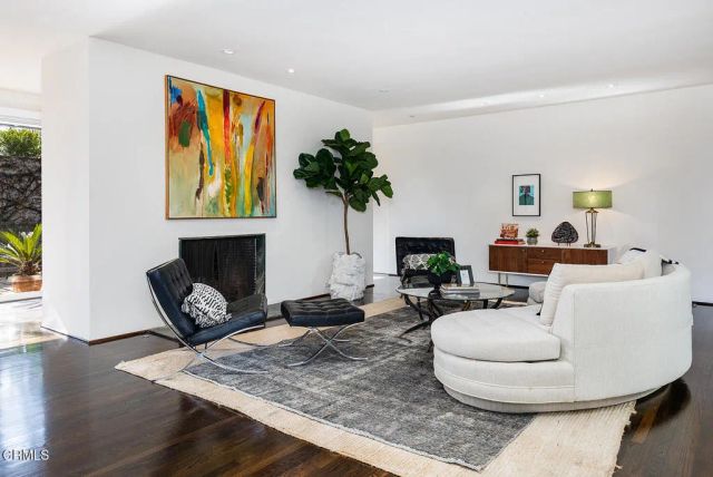 1436 Hillcrest Avenue, Pasadena, CA 91106