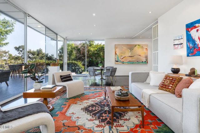 1436 Hillcrest Avenue, Pasadena, CA 91106