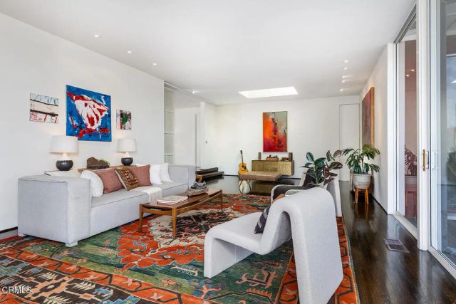 1436 Hillcrest Avenue, Pasadena, CA 91106