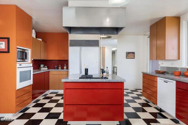 1436 Hillcrest Avenue, Pasadena, CA 91106