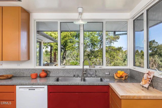 1436 Hillcrest Avenue, Pasadena, CA 91106